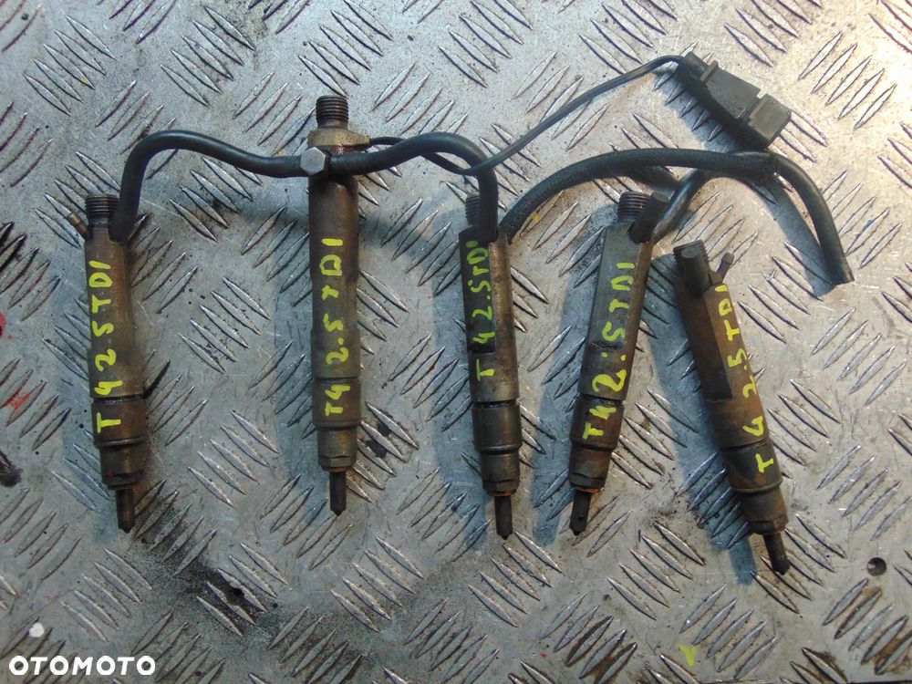 Wtryskiwacze VW t4 2,5 TDI (sterujący 200 zł) - 1