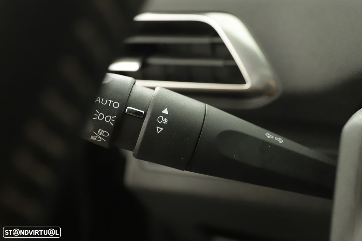 Peugeot 3008 1.2 PureTech Allure Pack - 17