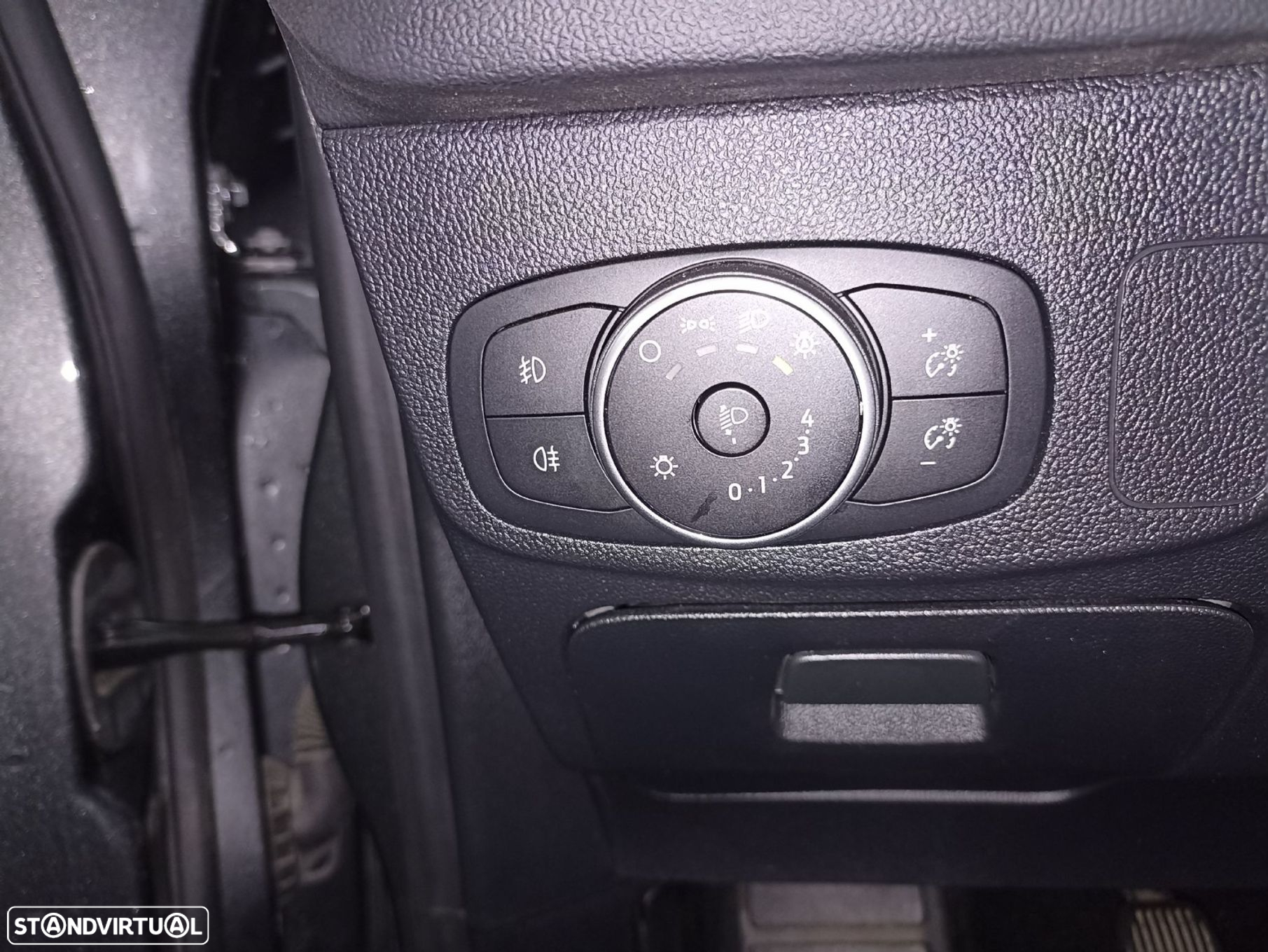Ford Focus SW 1.5 TDCi EcoBlue Titanium - 34