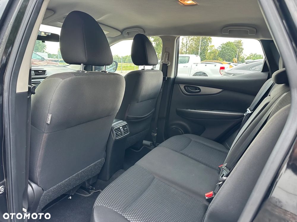 Nissan Rogue - 10