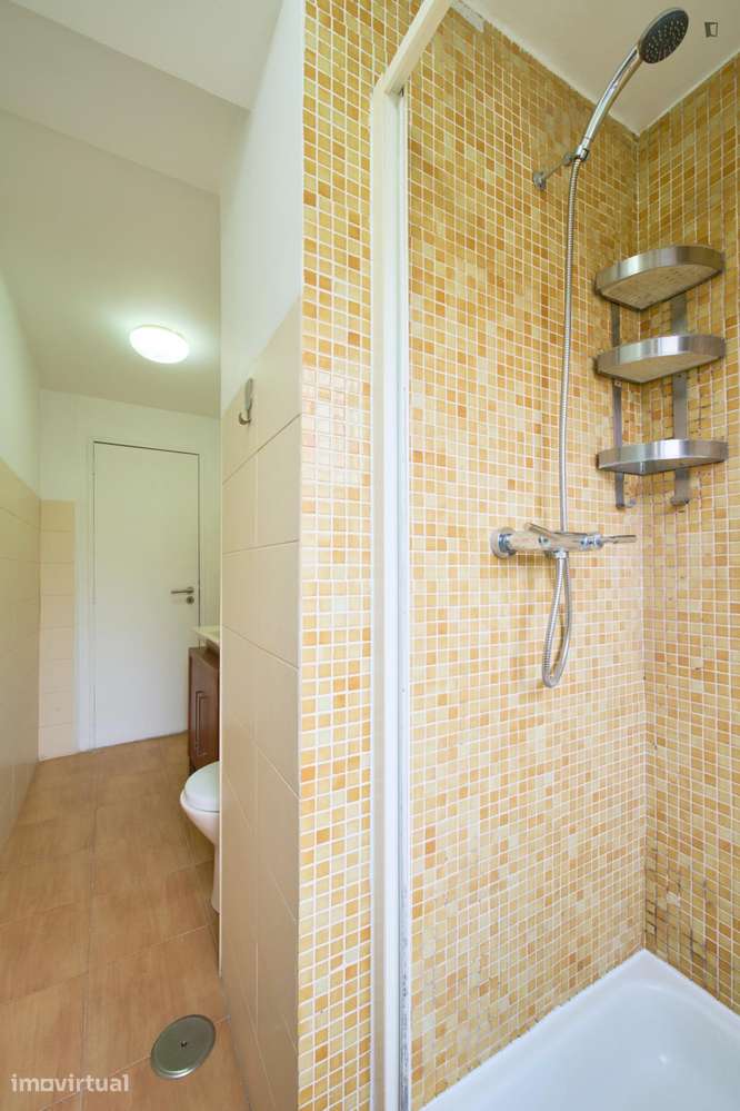 Quarto - localizado em São Bento Lisbon - Grande imagem: 4/28