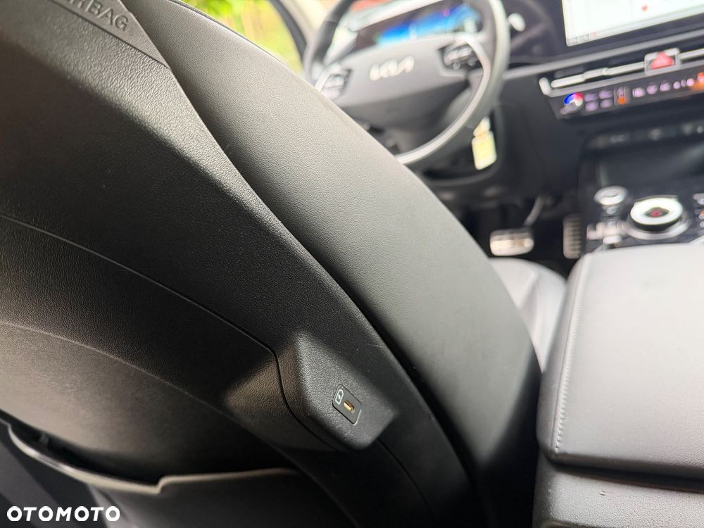 Kia Niro 1.6 GDI Hybrid Business Line - 22