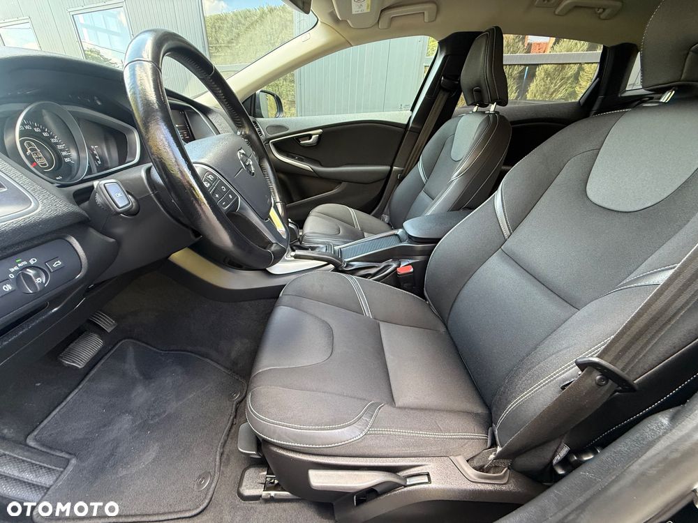 Volvo V40 D2 Geartronic Momentum - 23