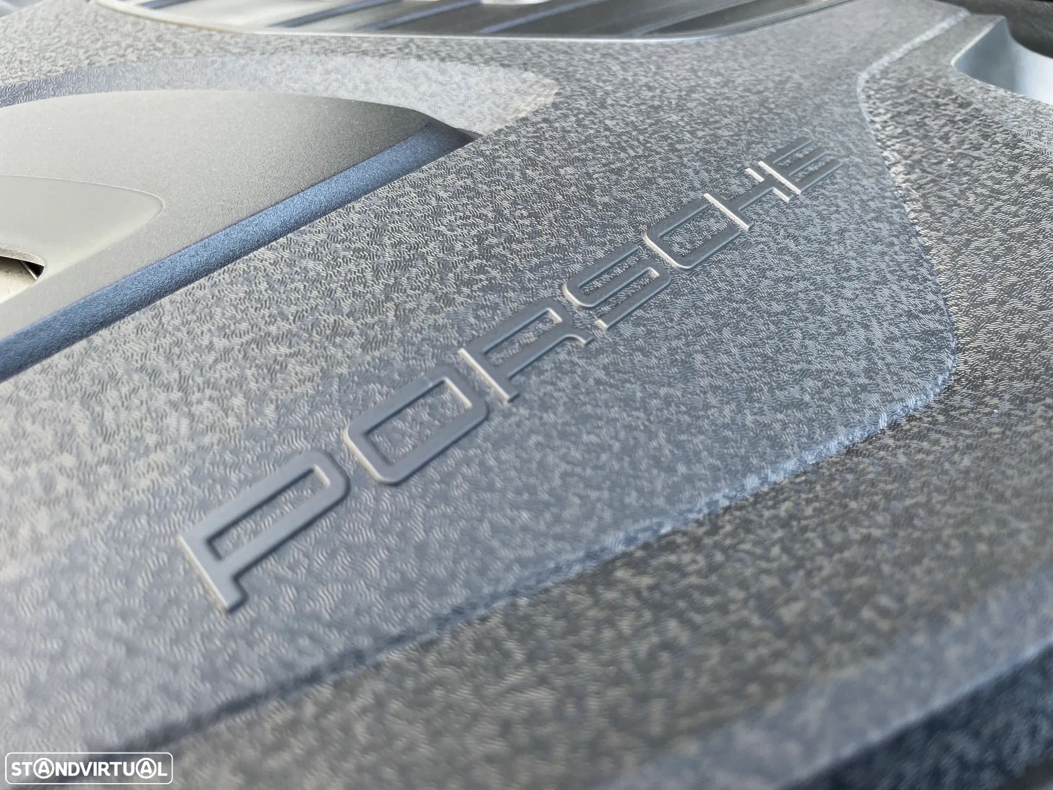 Porsche Panamera 4 E-Hybrid - 48
