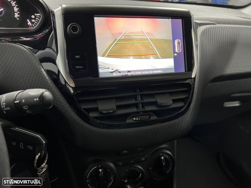 Peugeot 208 1.2 PureTech Style - 15