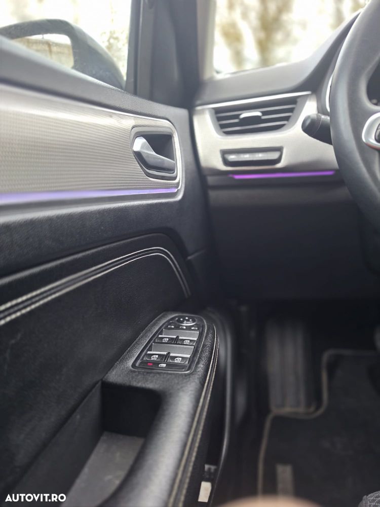 Renault Arkana MHEV 160 EDC Techno - 13