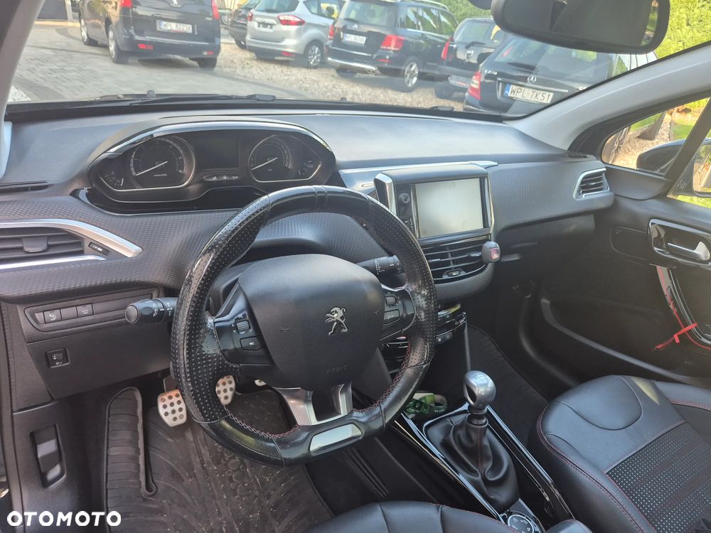 Peugeot 2008 BlueHDi FAP 120 STOP & START GT-Line Edition - 16