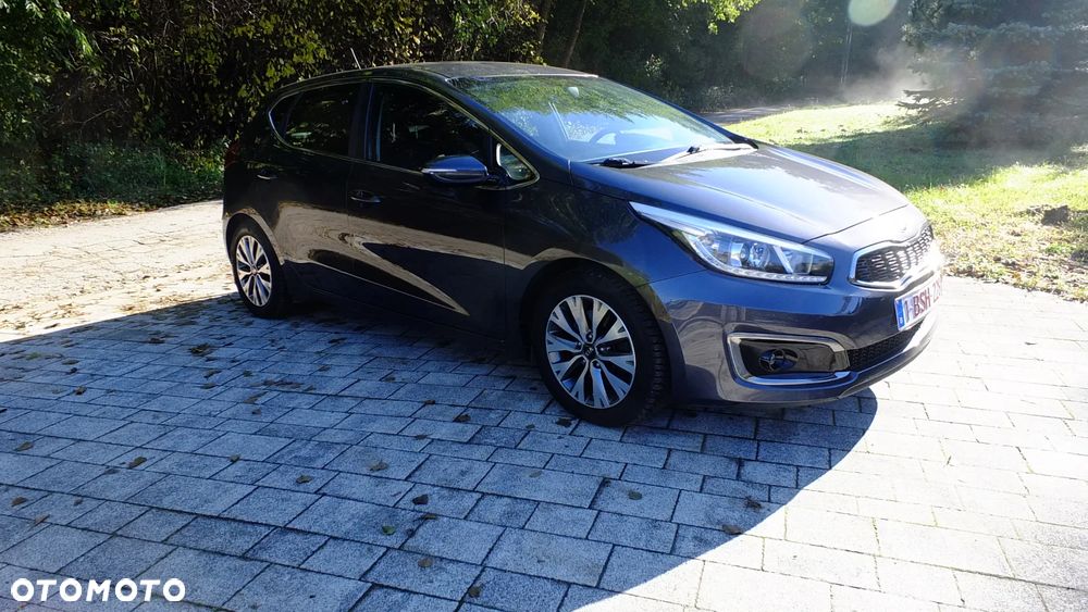 Kia Ceed - 6