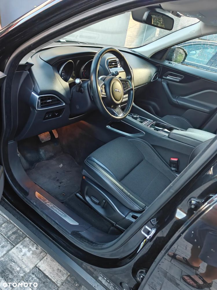 Jaguar F-Pace 2.0 i4D AWD R-Sport - 7