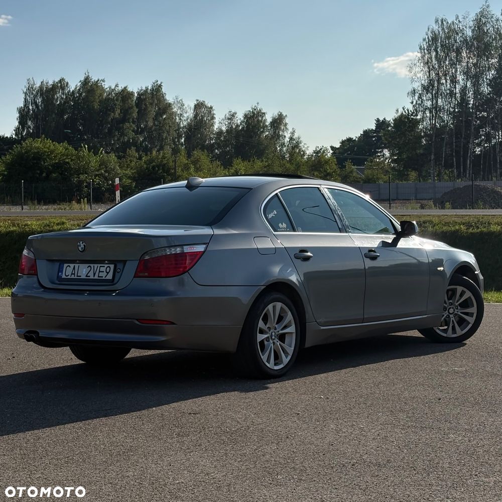 BMW Seria 5 525d Edition Exclusive - 4