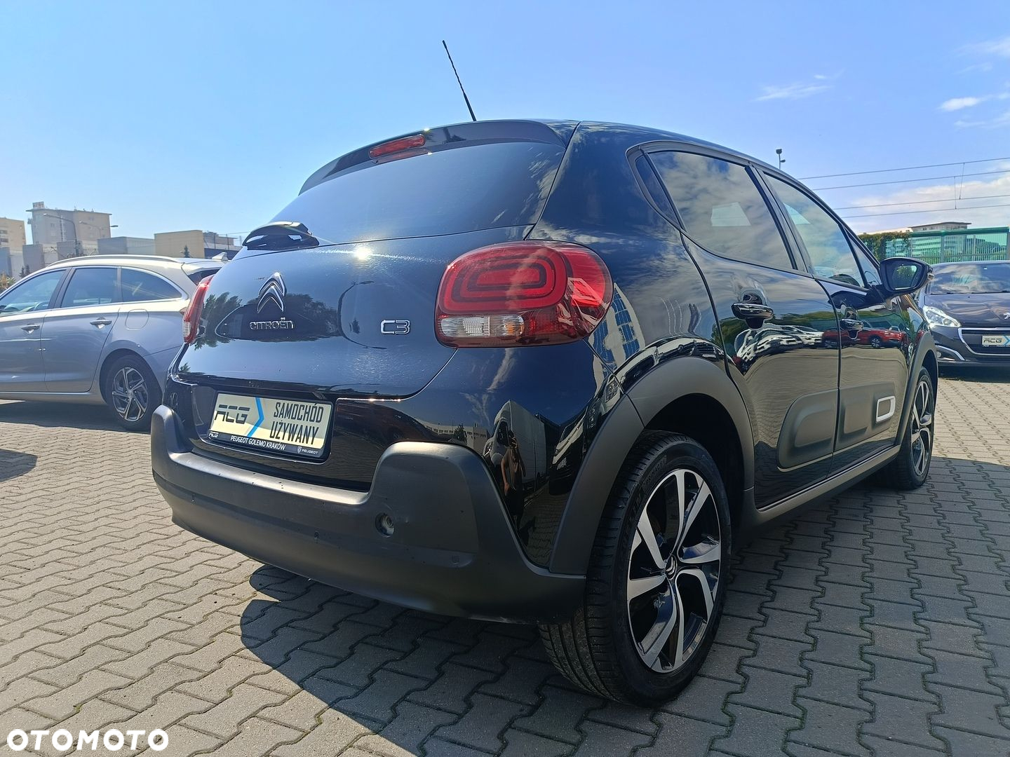 Citroën C3 1.2 PureTech Shine EAT6 - 2