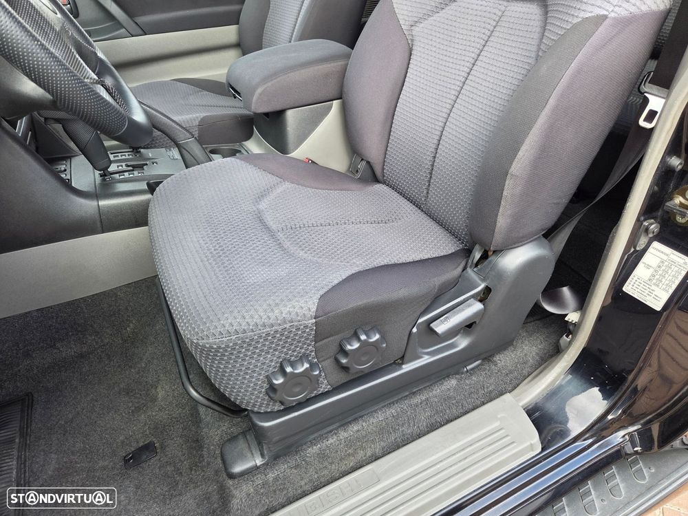 Mitsubishi Pajero 3.2 DI-D Auto Liberty - 16