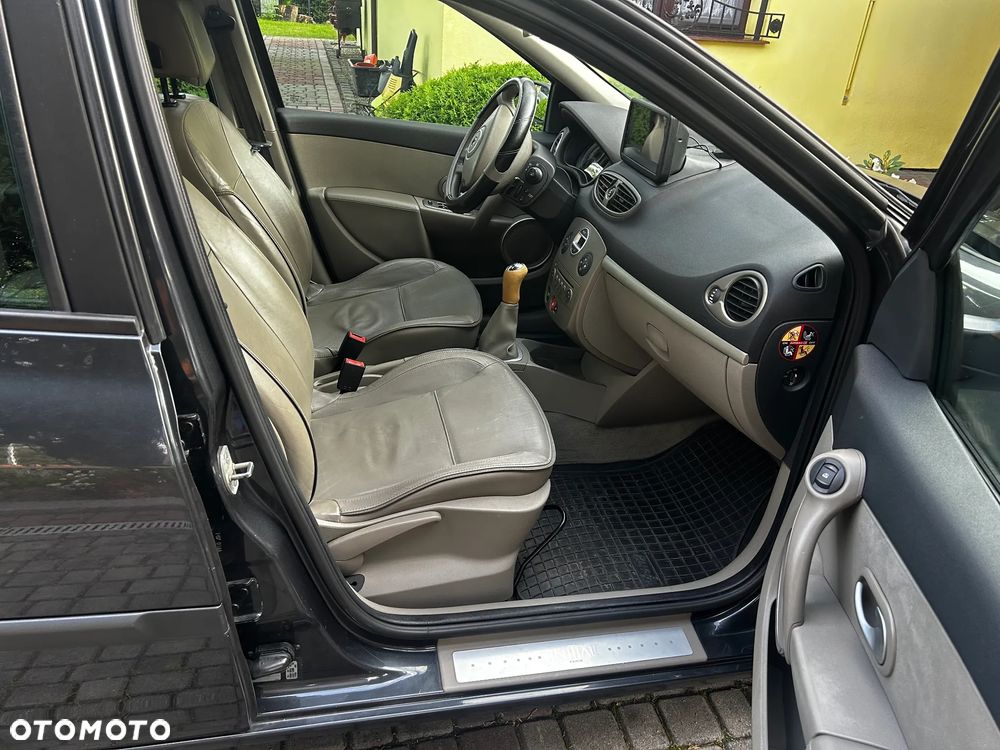 Renault Clio - 8