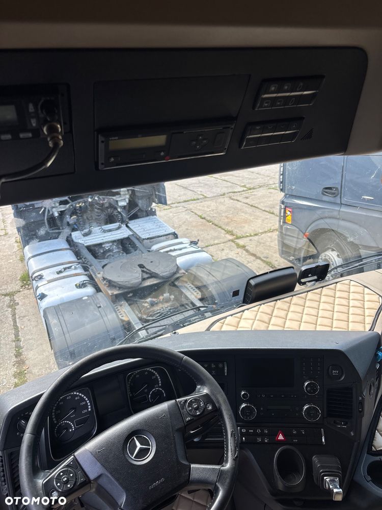 Mercedes-Benz actros - 27
