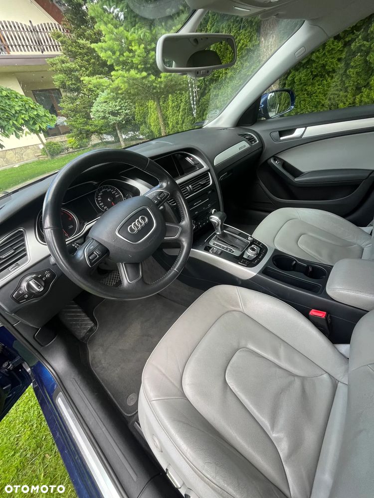 Audi A4 Limousine - 8