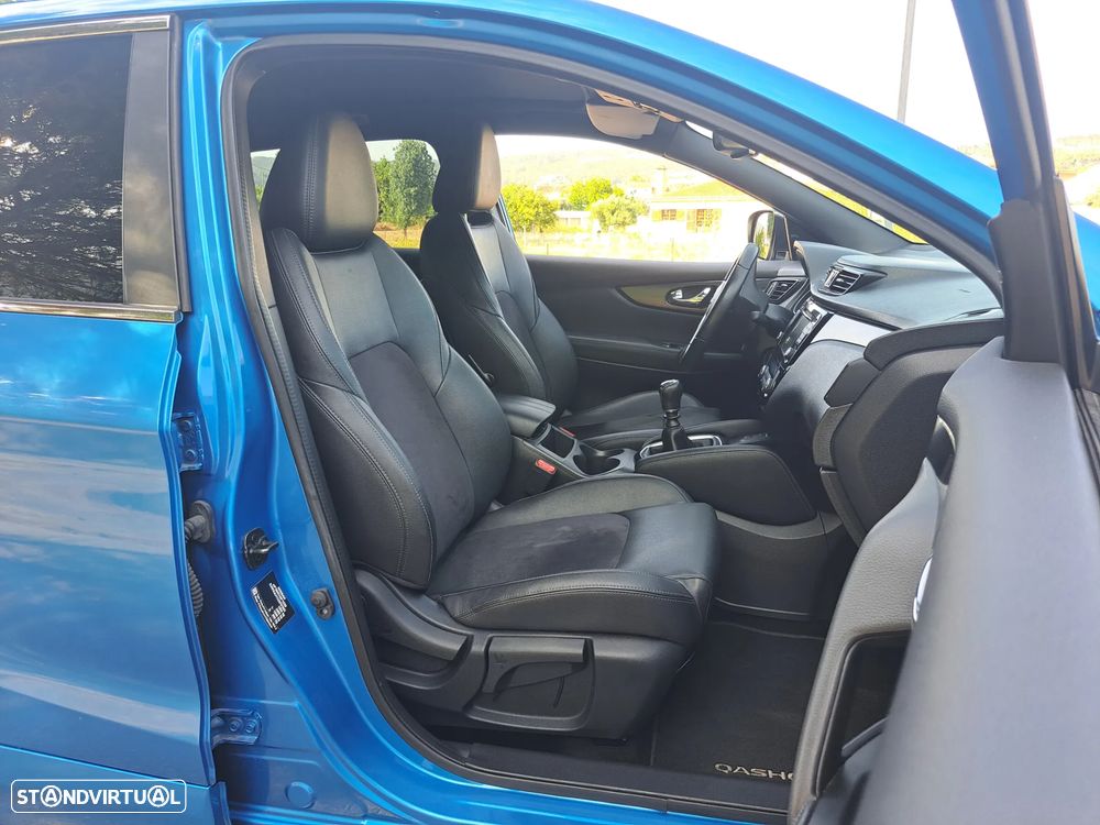 Nissan Qashqai 1.5 dCi N-Connecta J18 - 20