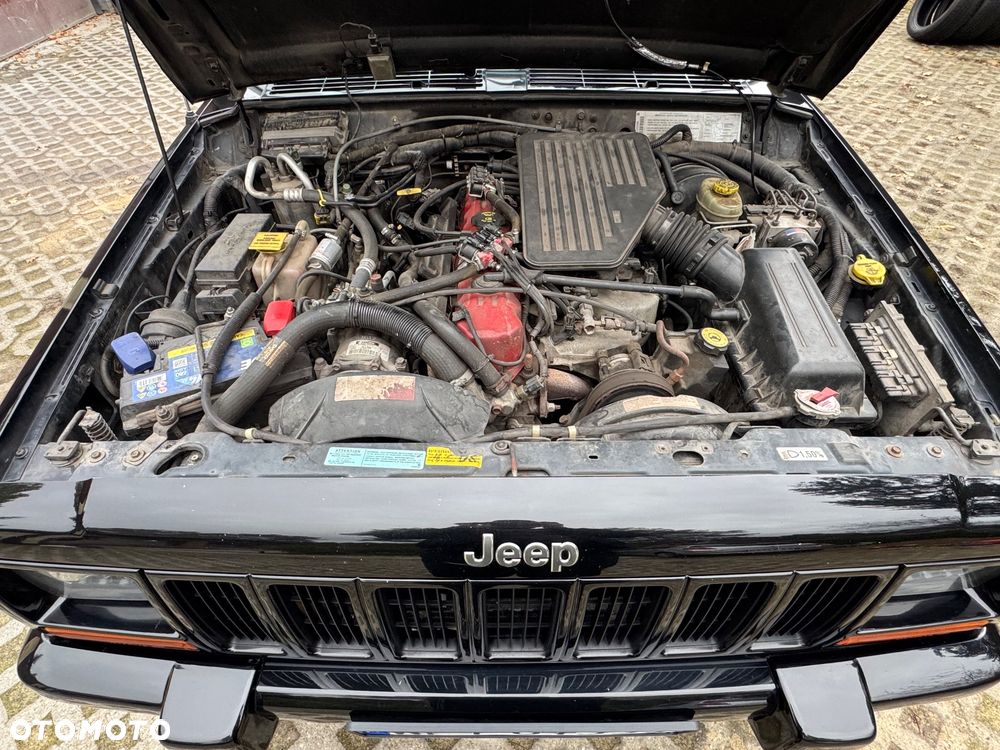 Jeep Cherokee 4.0 Limited - 12