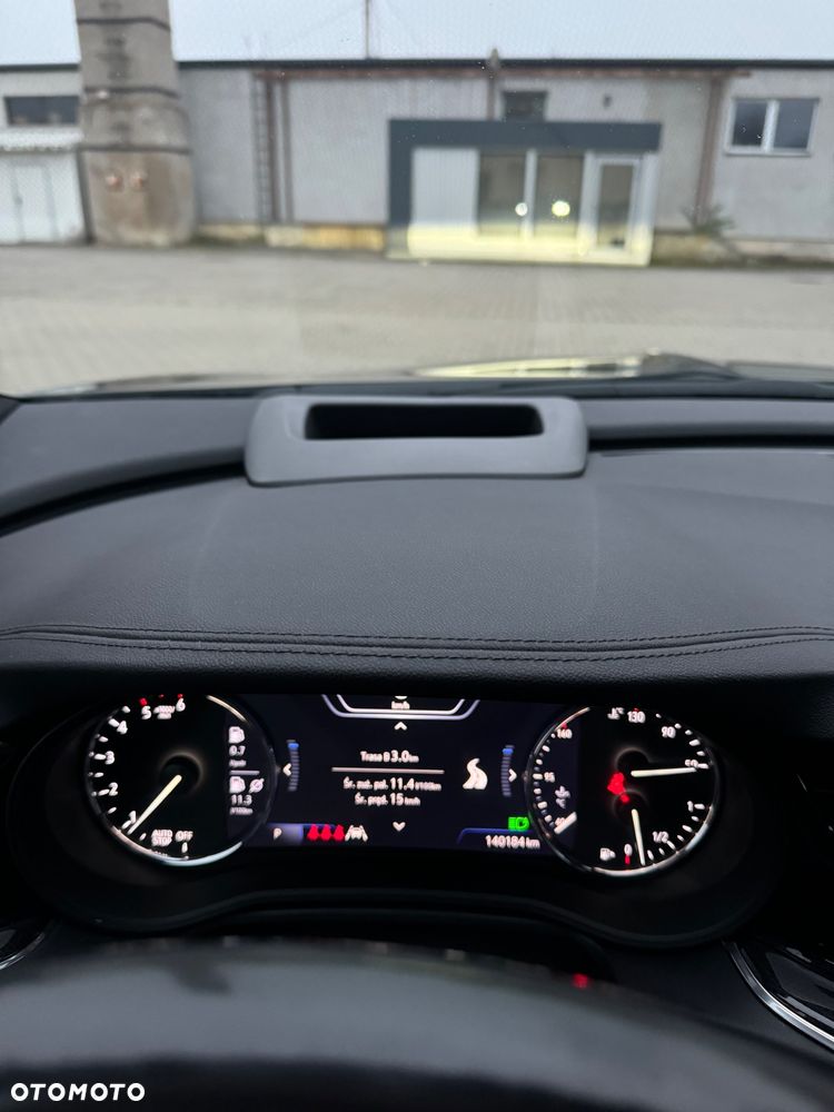 Opel Insignia - 10
