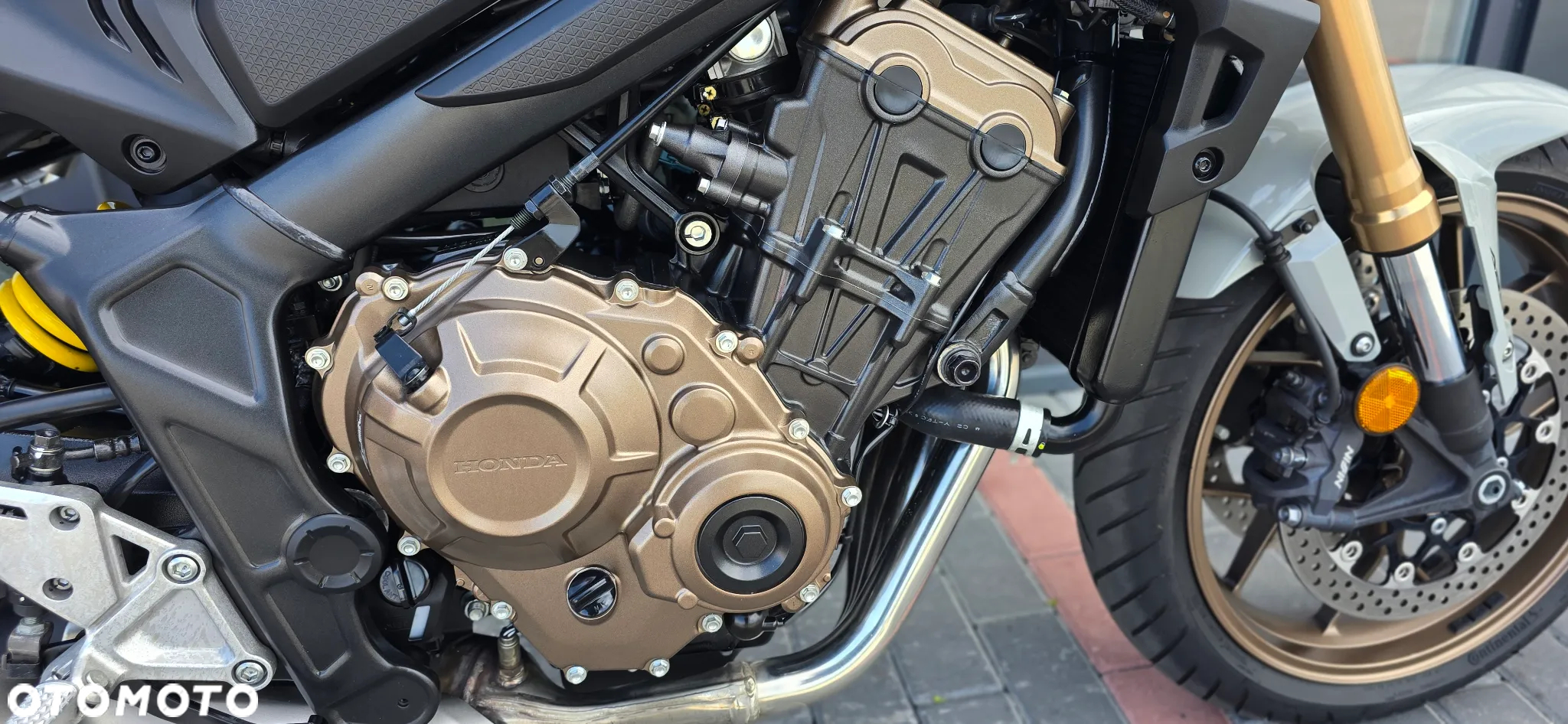 Honda CB - 11