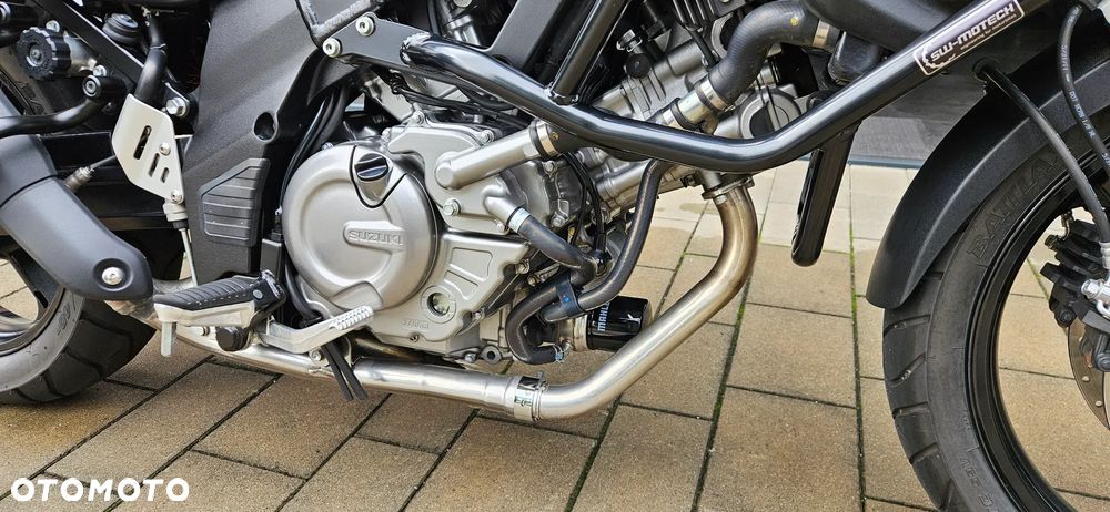 Suzuki V-STROM - 18