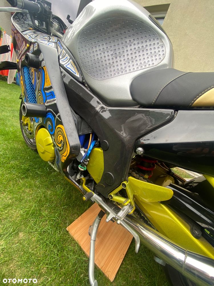 Honda CBR - 14