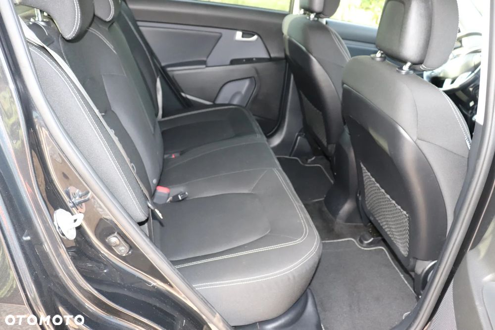 Kia Sportage 1.6 GDI Business Line L 2WD - 29