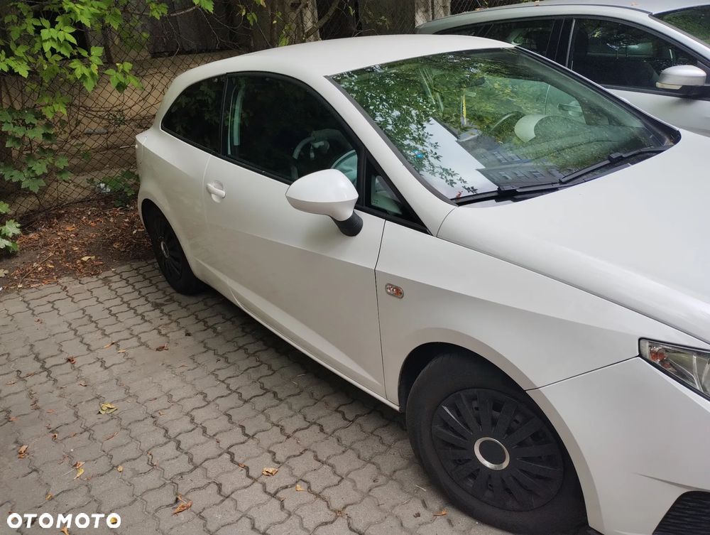 Seat Ibiza SC 1.6 16V Sport - 2