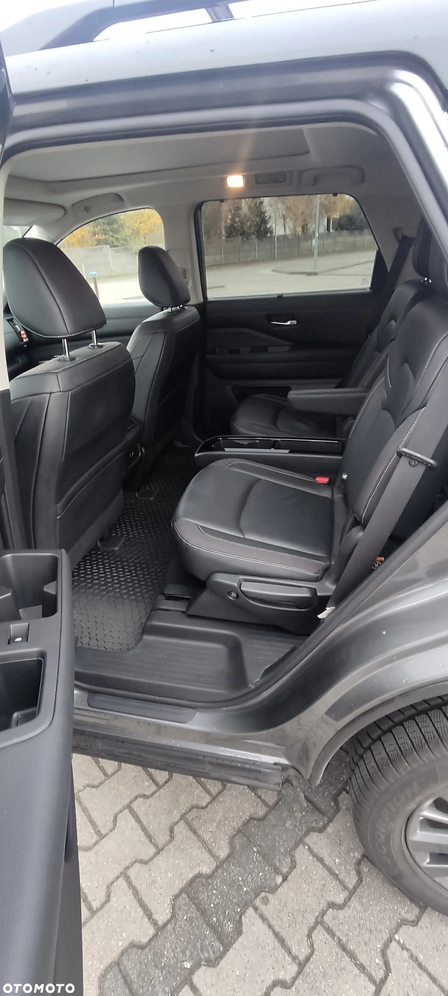 Nissan Pathfinder - 18