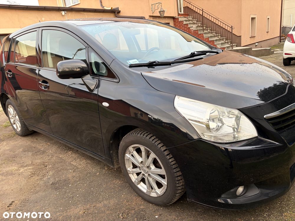 Toyota Verso 2.0 D-4D Sol SW 7os - 8