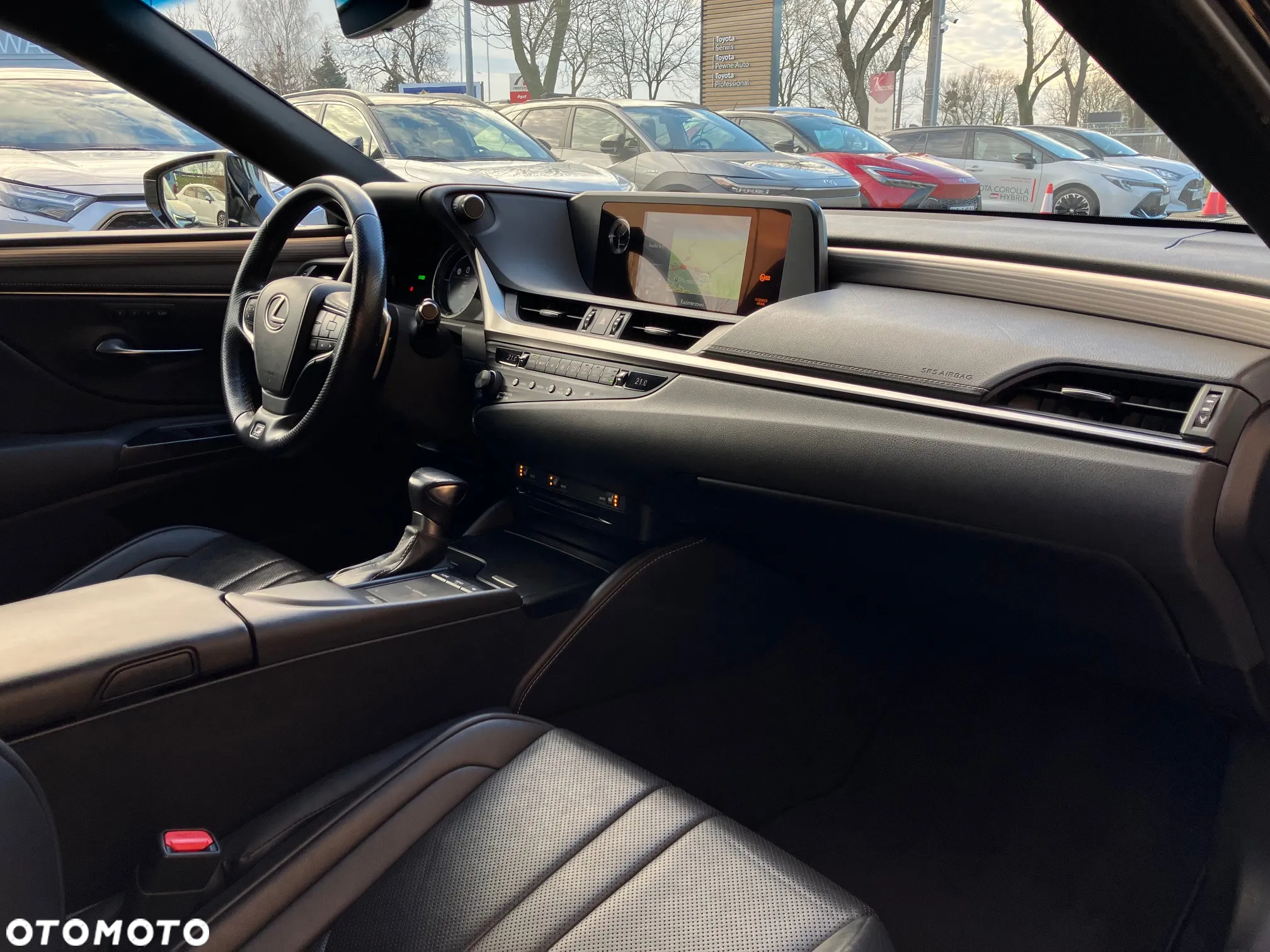 Lexus ES 300h F Sport - 17