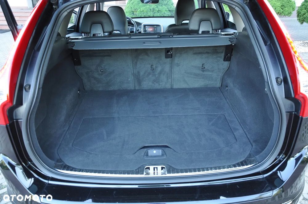 Volvo XC 60 D4 Geartronic Summum - 25