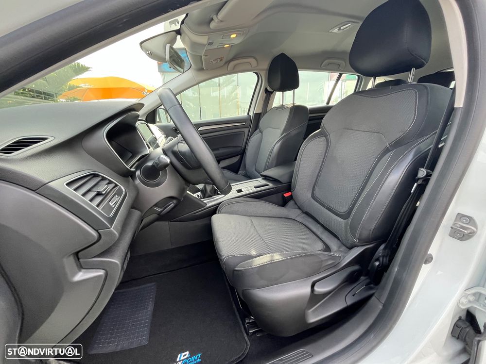 Renault Mégane Sport Tourer 1.5 Blue dCi Equilibre - 23
