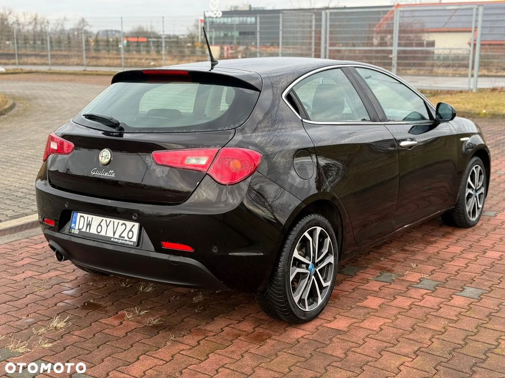 Alfa Romeo Giulietta - 1