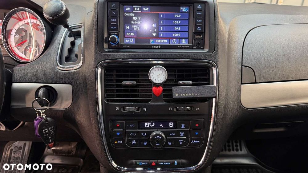 Dodge Grand Caravan - 31