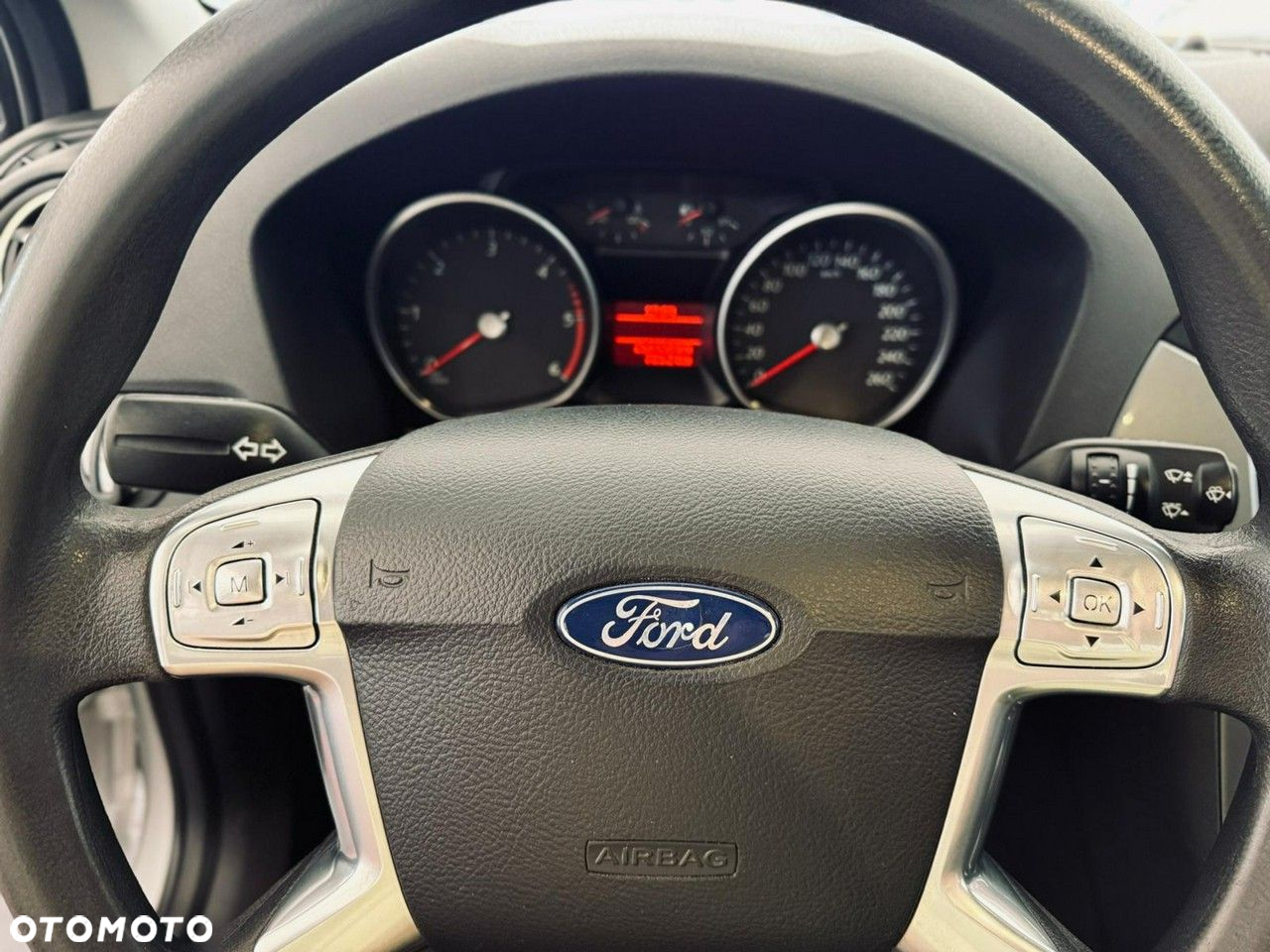 Ford Mondeo - 28