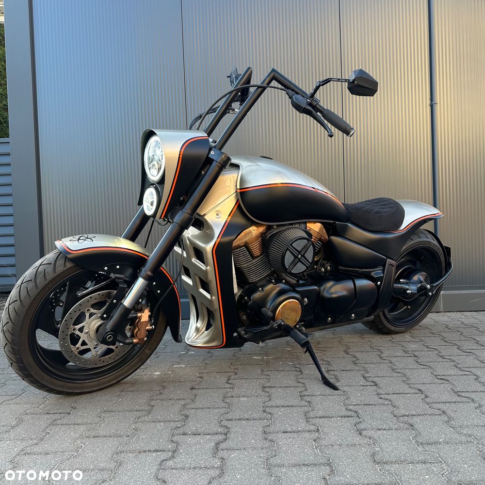 Suzuki Intruder - 13