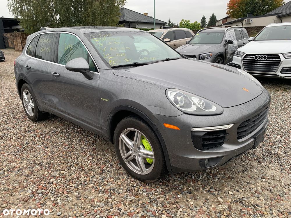 Porsche Cayenne S e-Hybrid Platinum Edition - 4