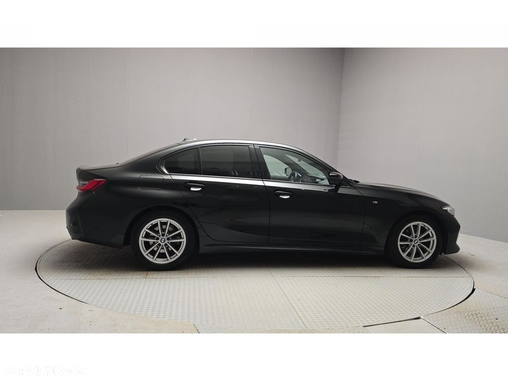 BMW Seria 3 320d xDrive mHEV M Sport - 6