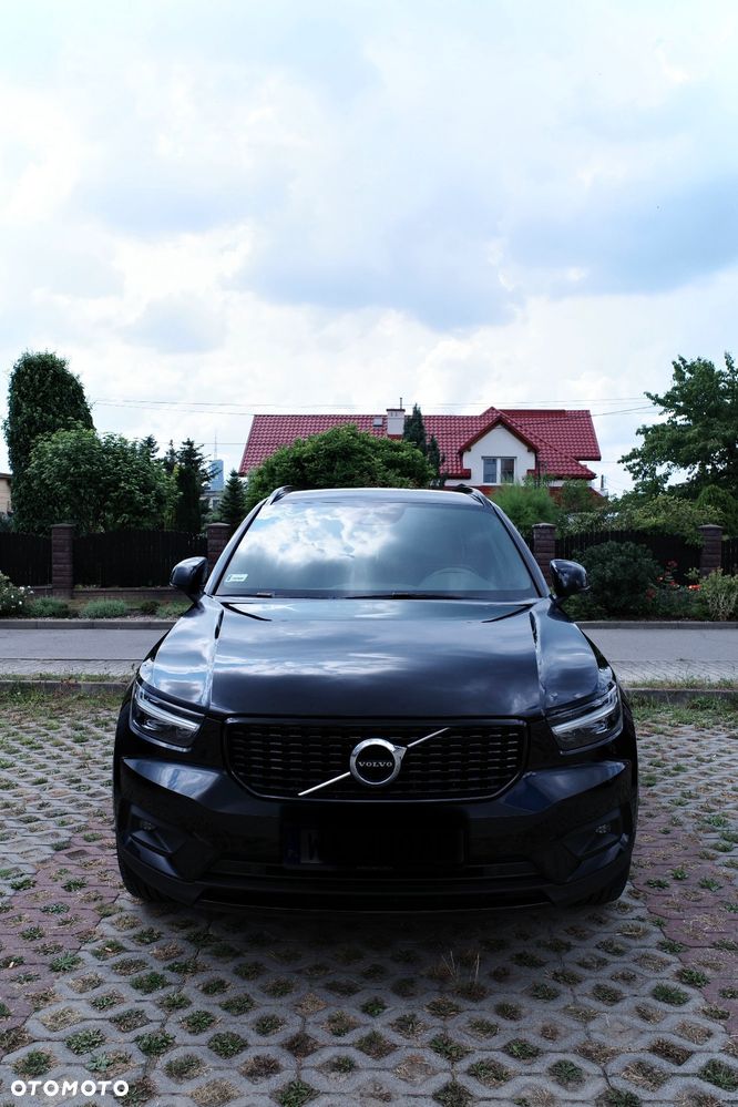 Volvo XC 40 B4 B AWD R-Design - 2
