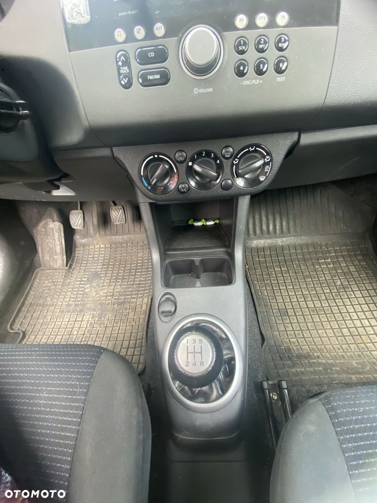 Suzuki Swift - 7