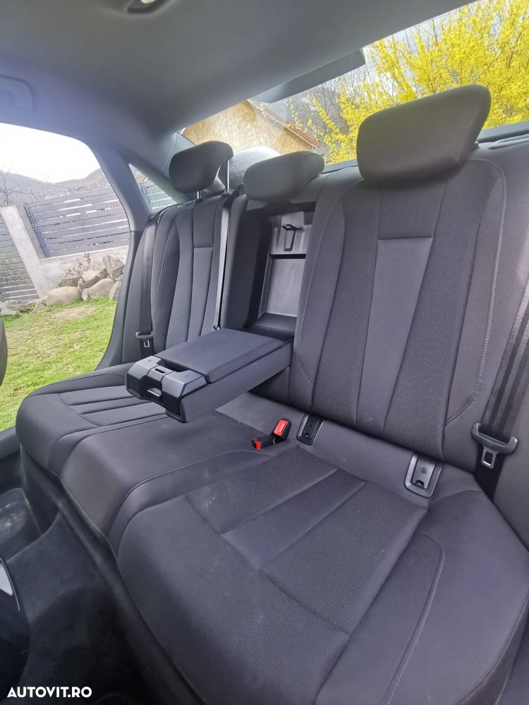 Audi A4 Avant 2.0 35 TFSI S tronic MHEV Advanced - 9