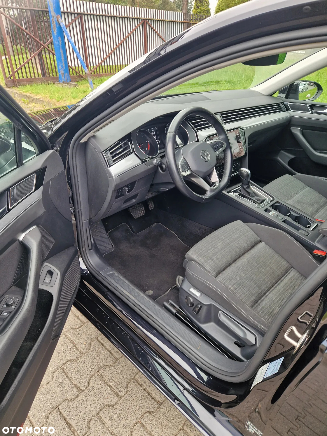 Volkswagen Passat 2.0 TDI SCR DSG Business - 8