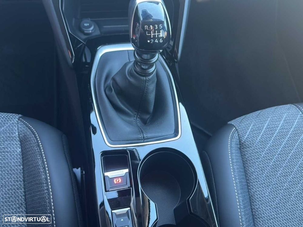 Peugeot 208 1.2 PureTech Allure - 18