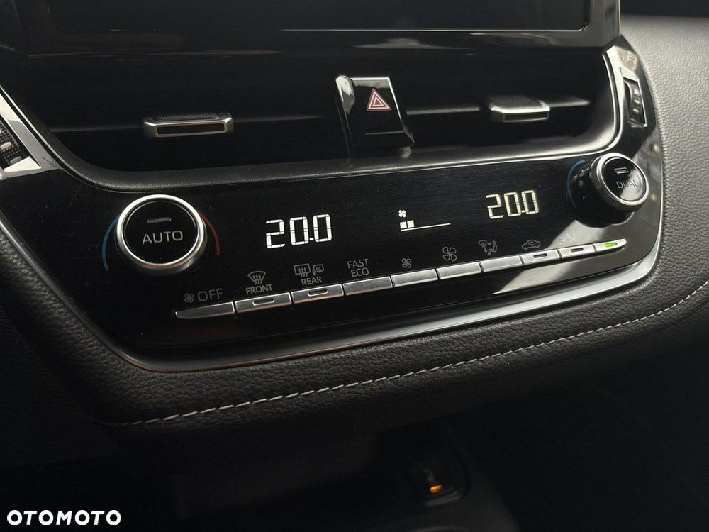 Toyota Corolla 1.8 Hybrid Comfort - 17