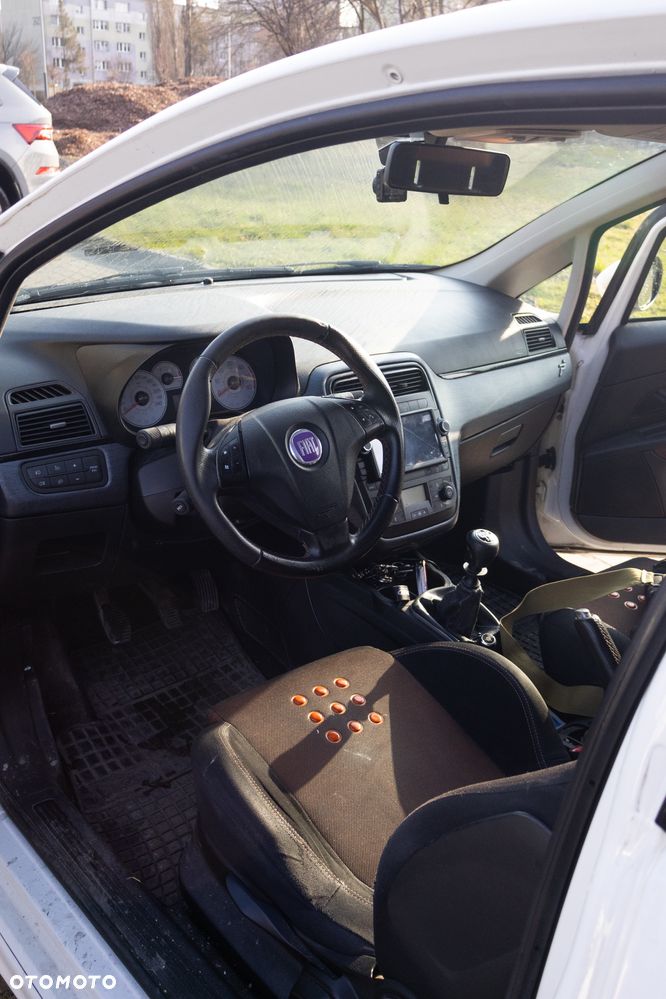 Fiat Grande Punto 1.9 Multijet 8V Sport - 4