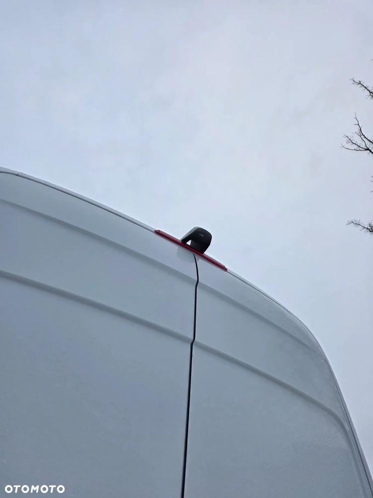 Mercedes-Benz Sprinter - 5