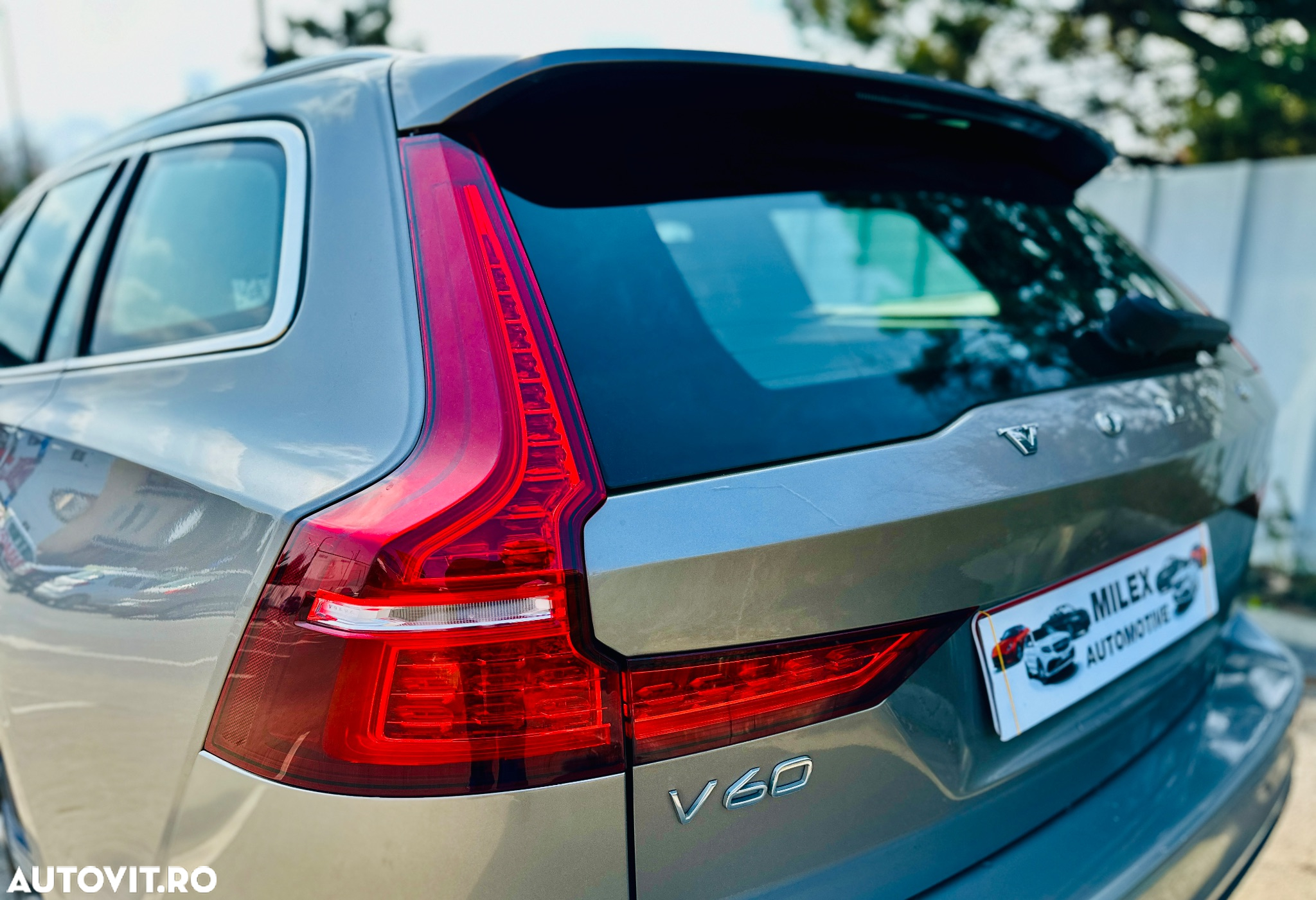Volvo V60 T5 Geartronic Momentum - 19
