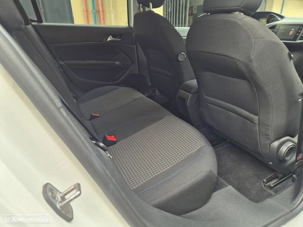 Peugeot 308 1.5 BlueHDi Style - 17