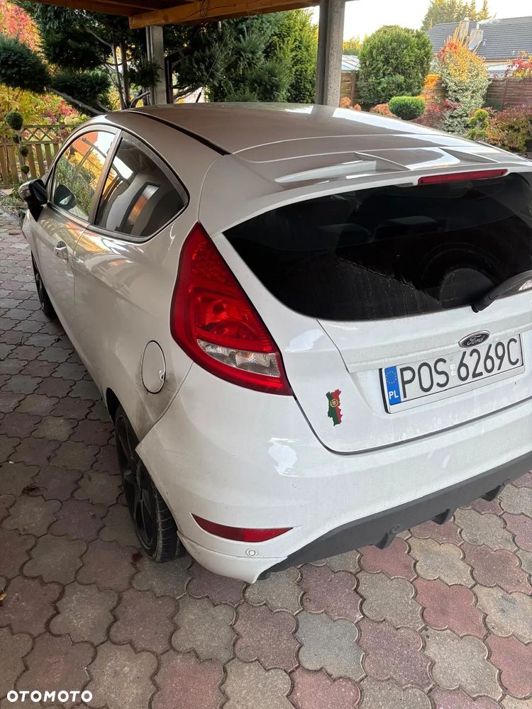 Ford Fiesta - 10