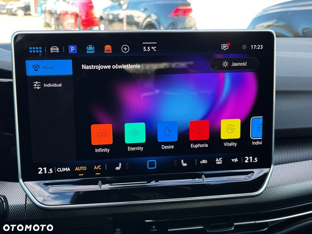 Volkswagen Golf - 16